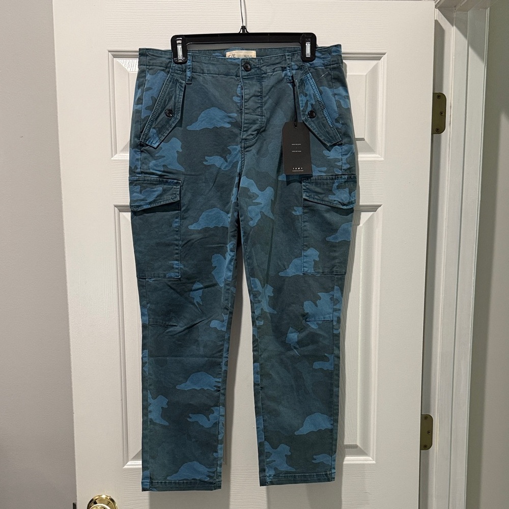 Women’s Current Elliot Camouflage Cargo Pants